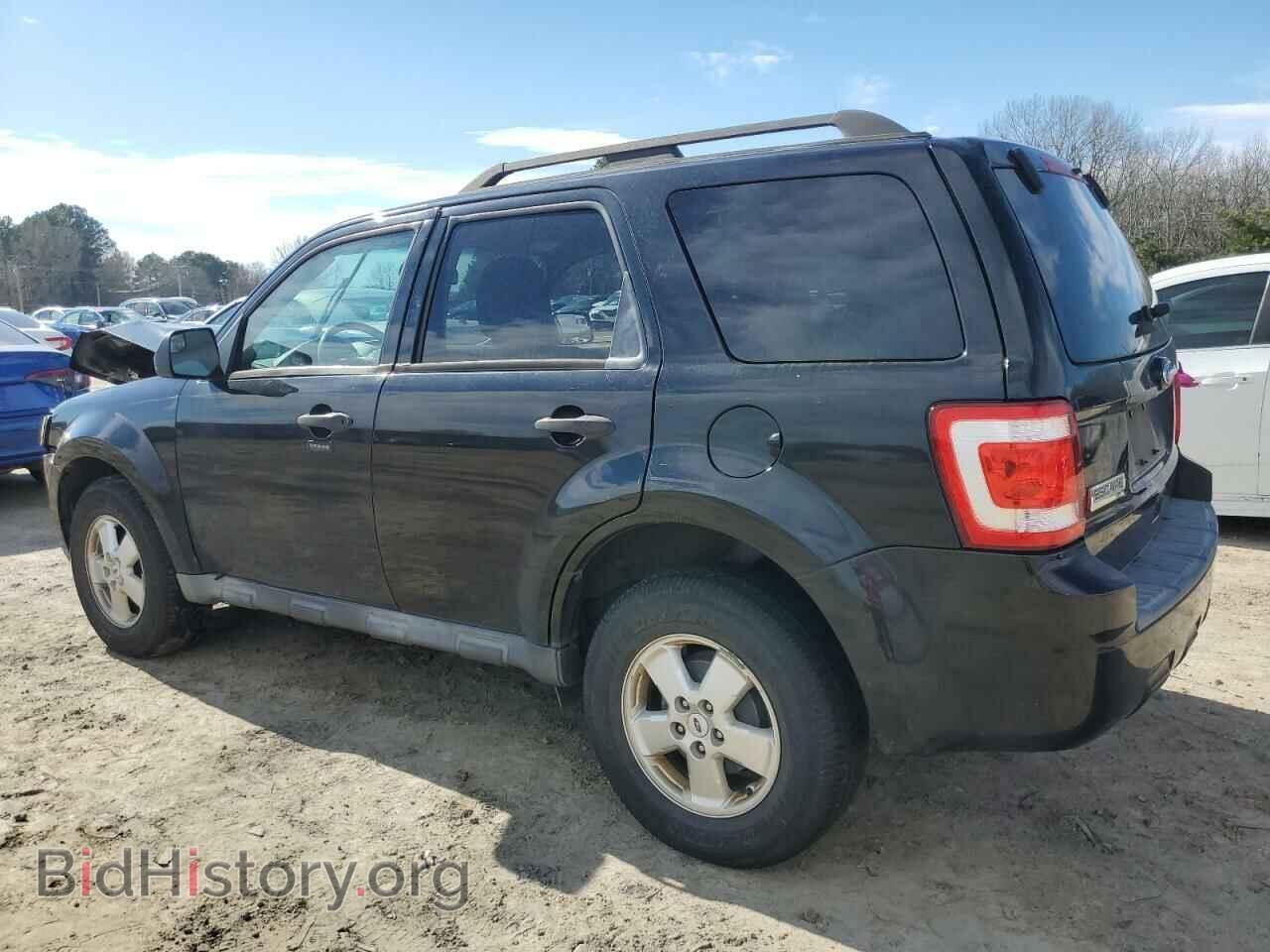 2011 FORD ESCAPE - VIN: 1FMCU0D73BKC40526 - Фото 2