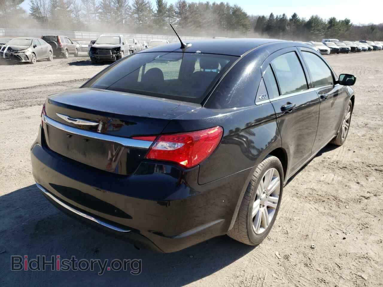 2013 CHRYSLER 200 - VIN: 1C3CCBBB3DN743358 - Фото 4