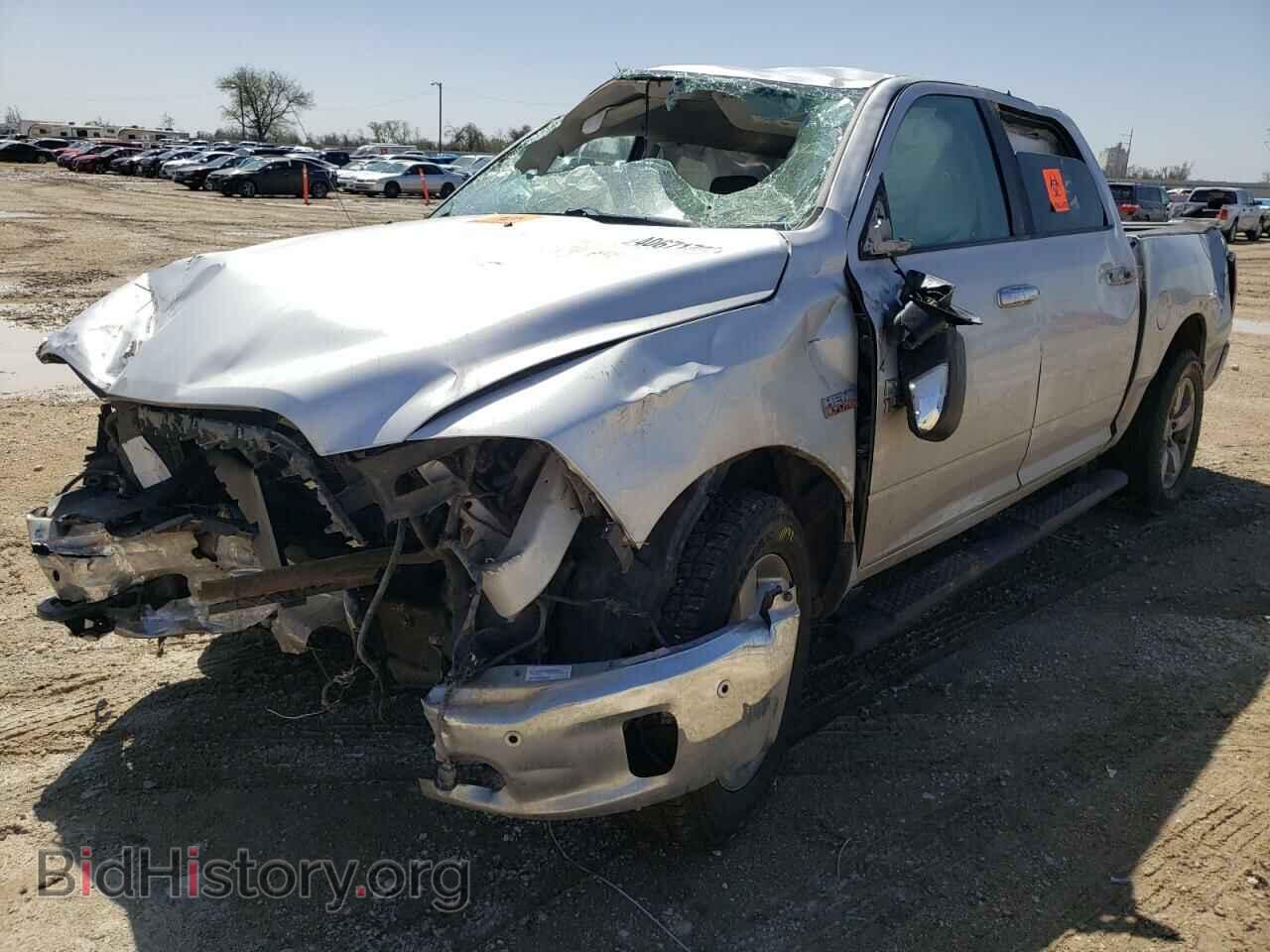 2016 RAM 1500 - VIN: 1C6RR7LT0GS130359 - Фото 2