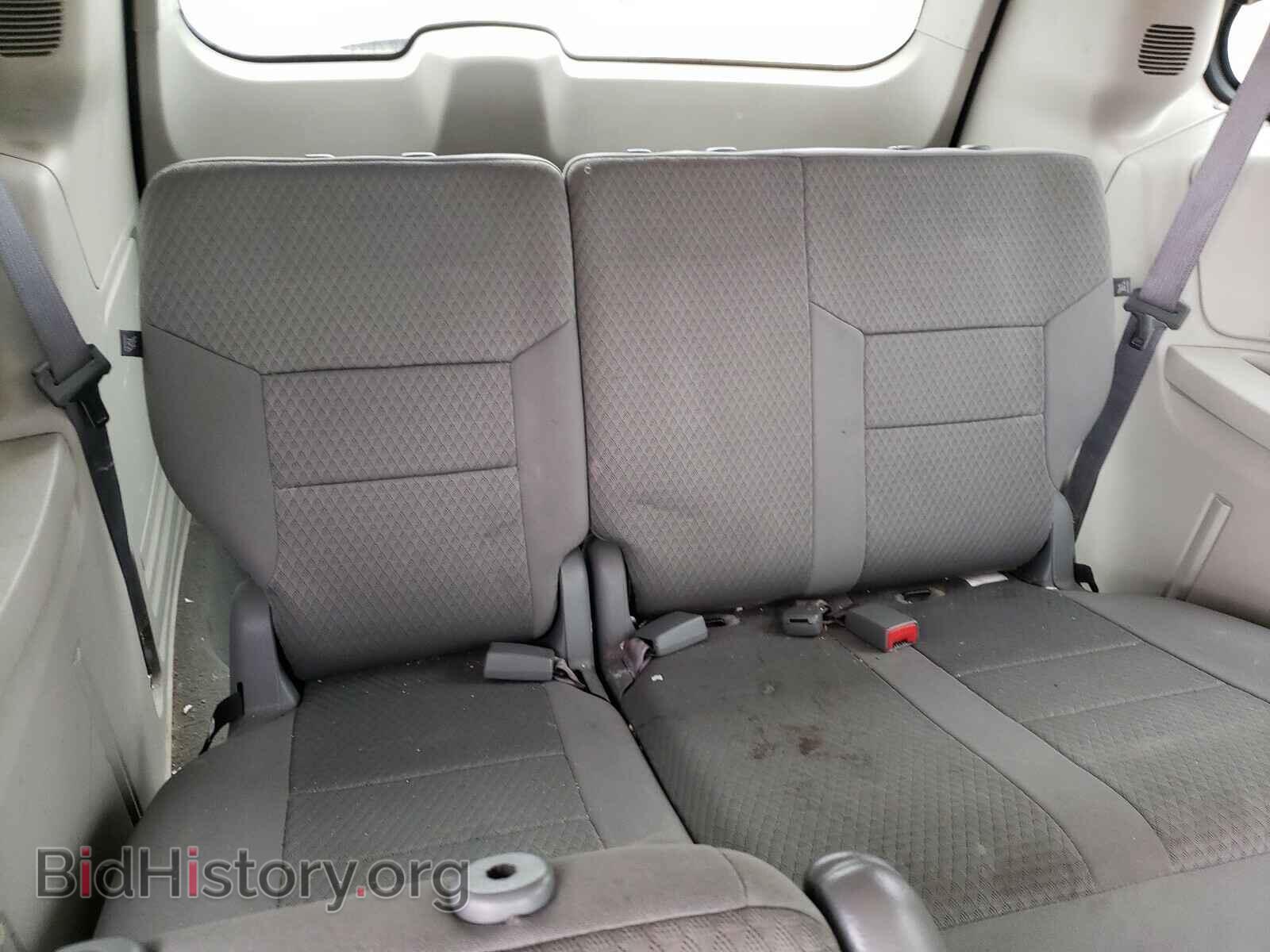 2008 CHRYSLER MINIVAN - VIN: 2A8HR44H88R152991 - Фото 9