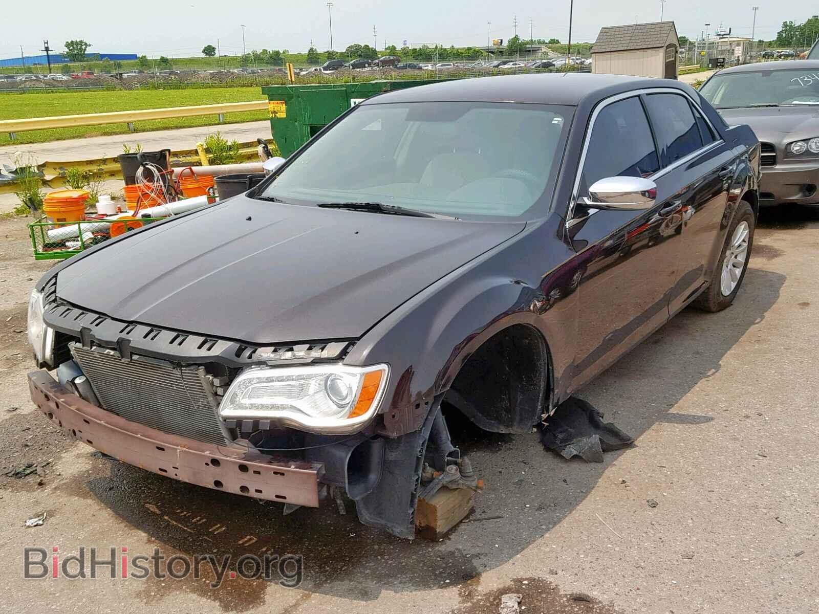 2012 CHRYSLER 300 - VIN: 2C3CCAAG5CH175497 - Фото 2