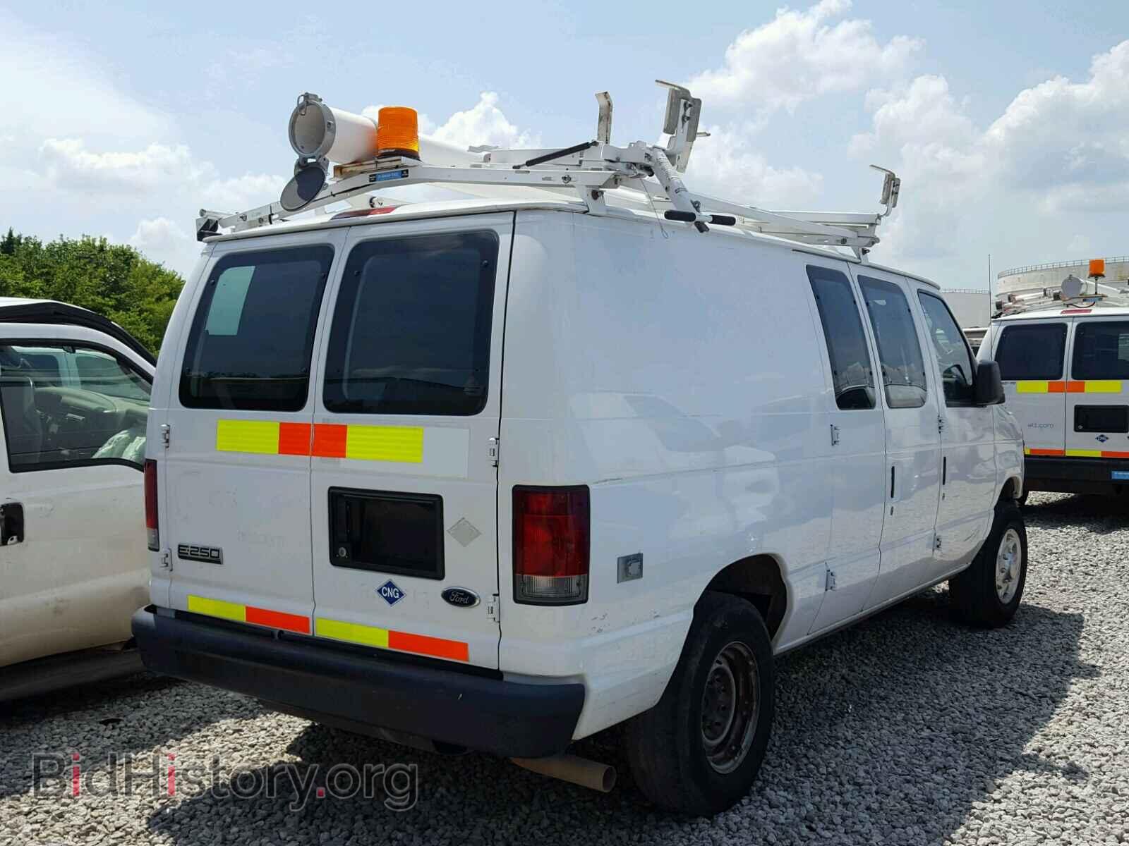 2010 FORD ECONOLINE - VIN: 1FTNE2ELXADA60335 - Photo 4