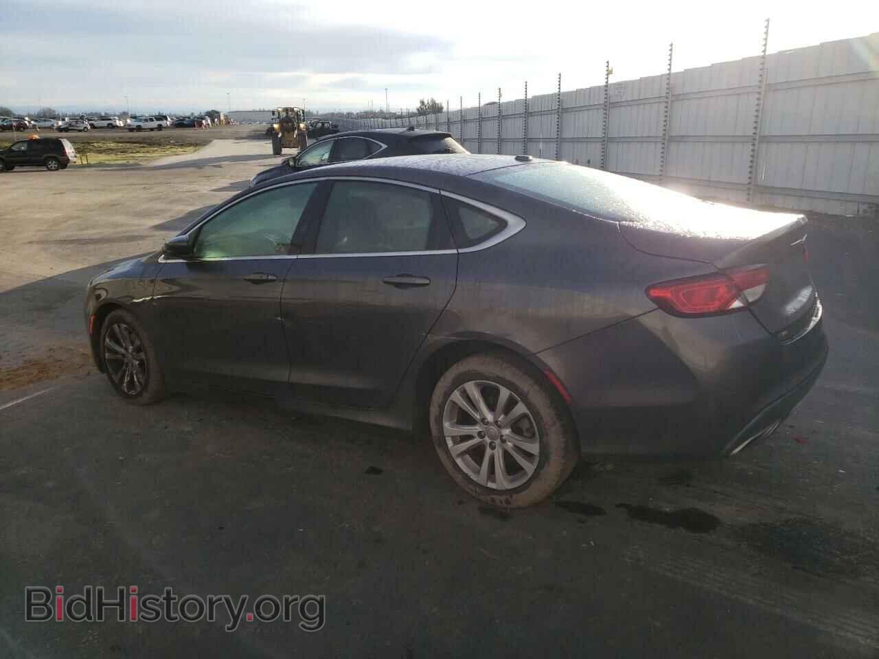 2015 CHRYSLER 200 - VIN: 1C3CCCABXFN746302 - Фото 2
