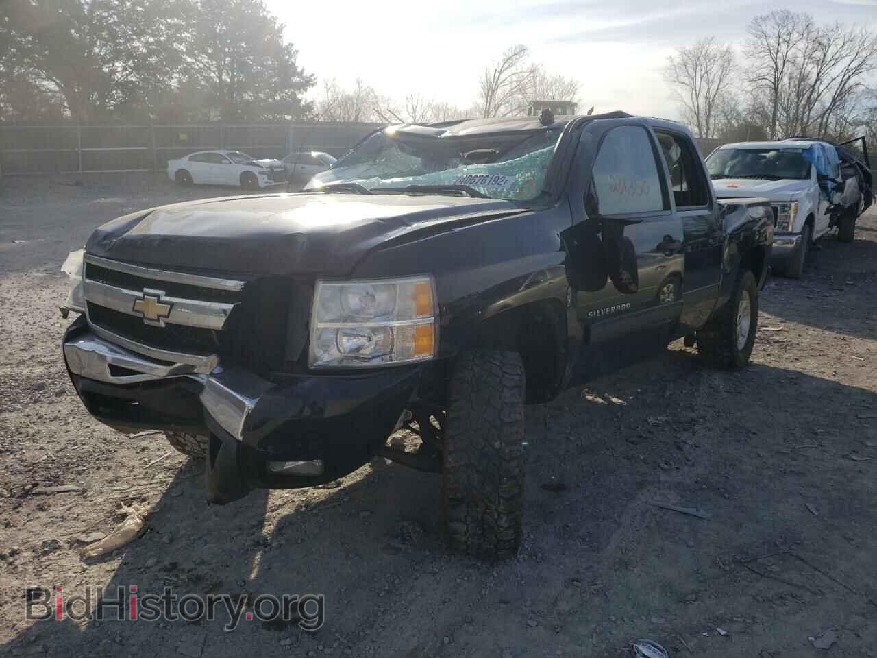 2011 CHEVROLET SILVERADO - VIN: 3GCPKSE39BG365170 - Фото 2