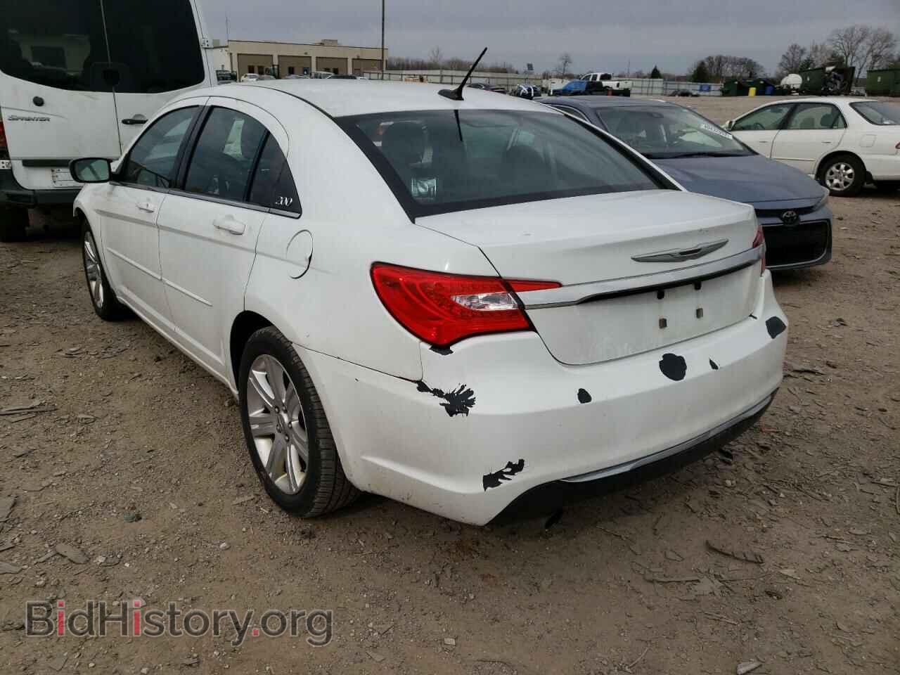 2012 CHRYSLER 200 - VIN: 1C3CCBAG3CN321537 - Фото 3