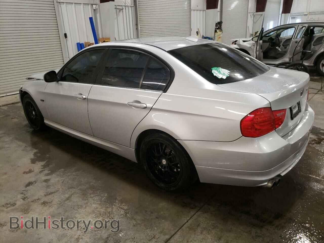2011 BMW 3 SERIES - VIN: WBAPH7C53BE683063 - Фото 2