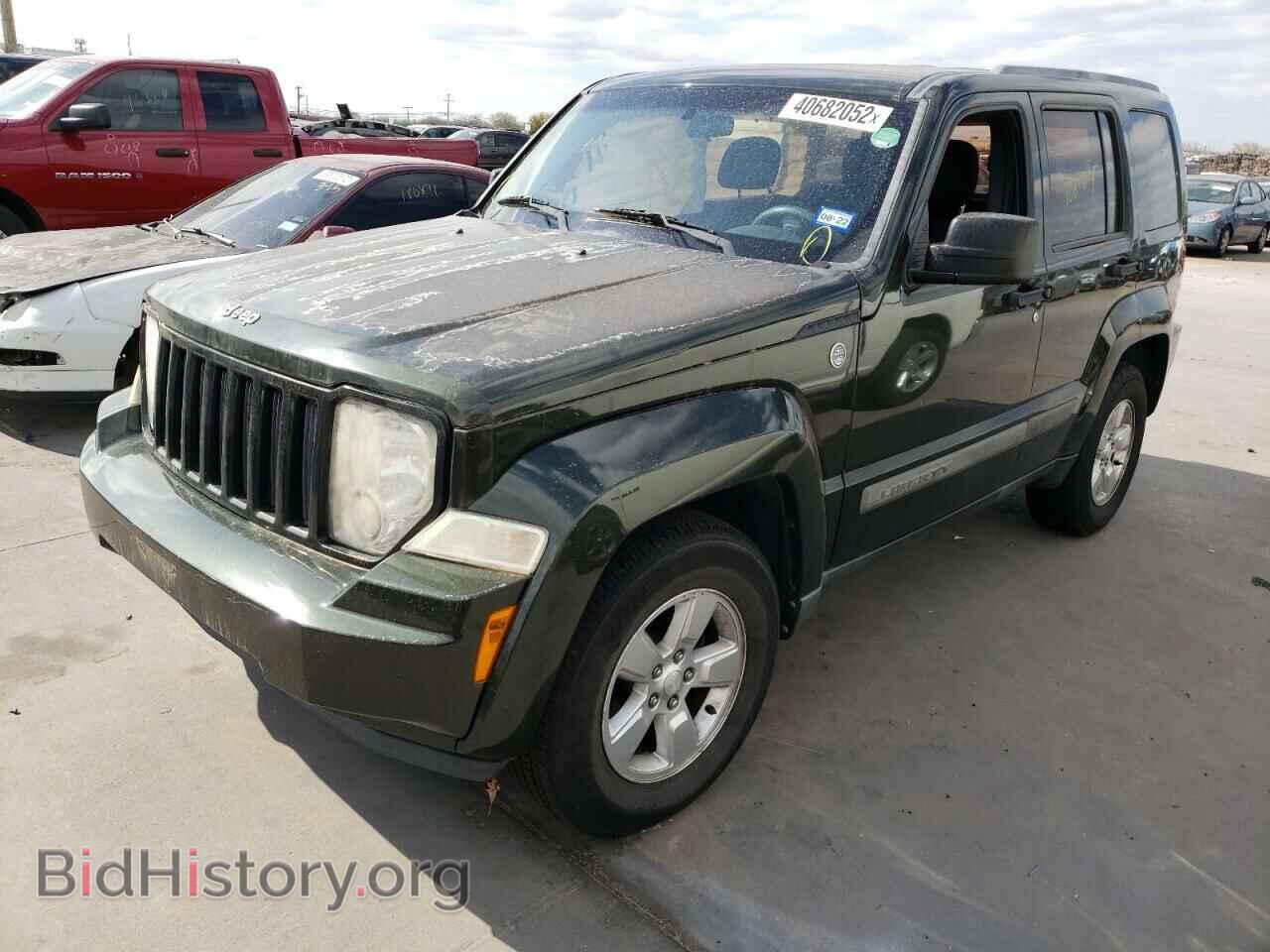 2011 JEEP LIBERTY - VIN: 1J4PN2GK8BW582930 - Фото 2
