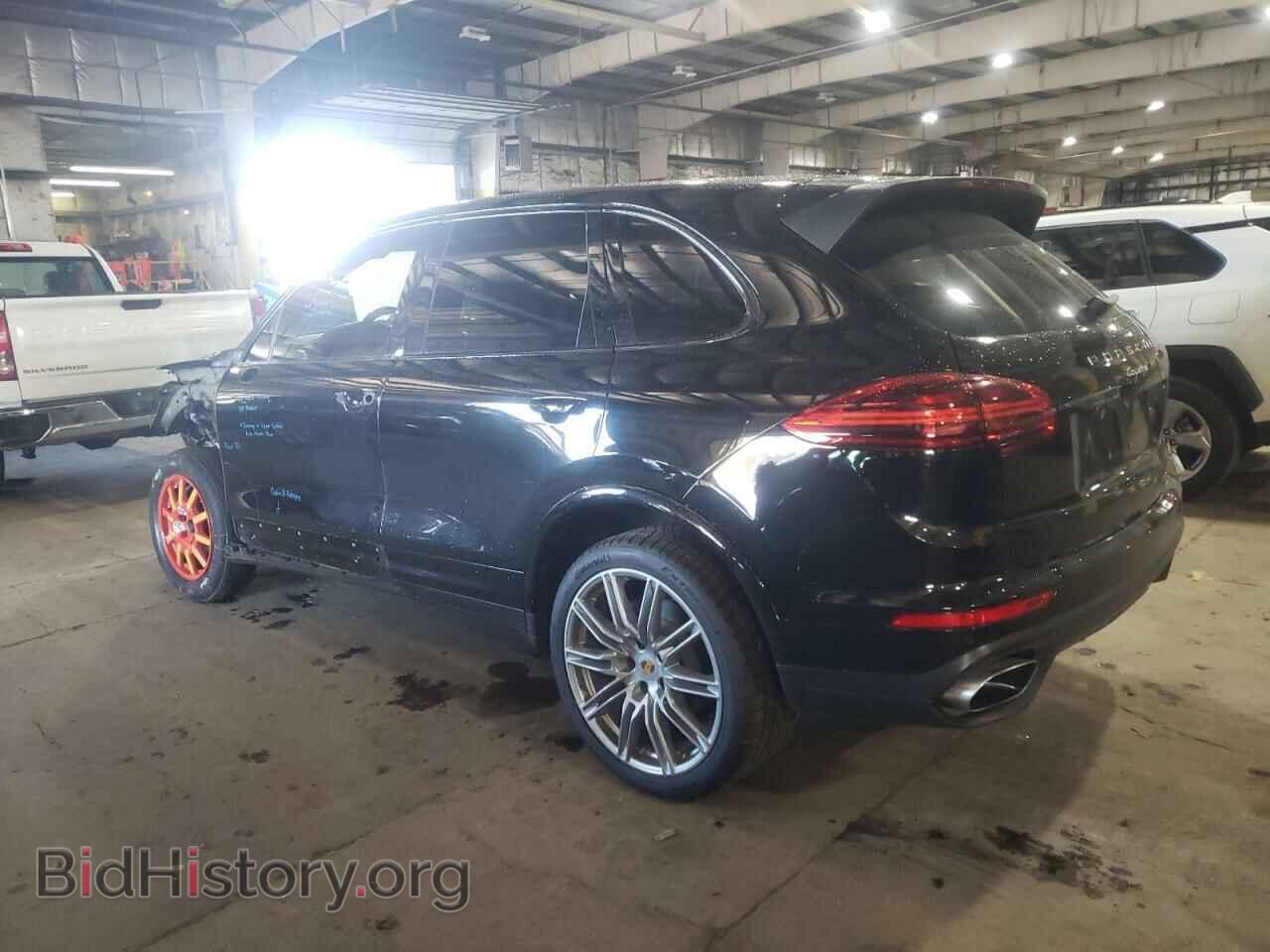 2017 PORSCHE CAYENNE - VIN: WP1AA2A25HKA86160 - Фото 2