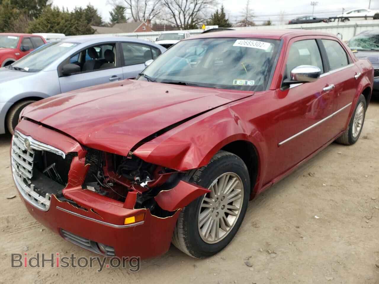 2010 CHRYSLER 300 - VIN: 2C3CA4CD5AH196003 - Фото 2