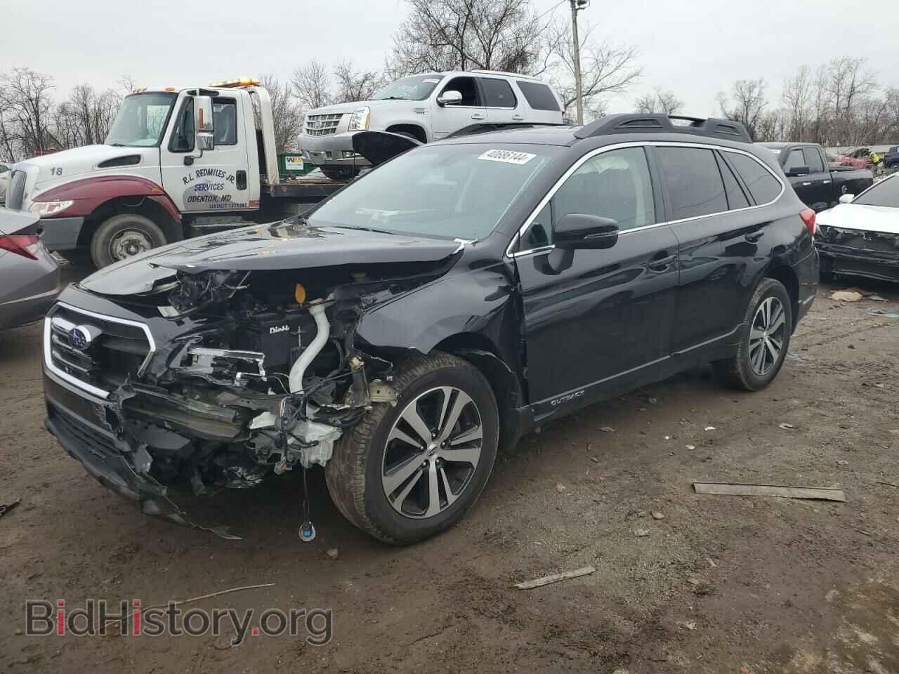 Photo 4S4BSANC3J3235404 - SUBARU OUTBACK 2018