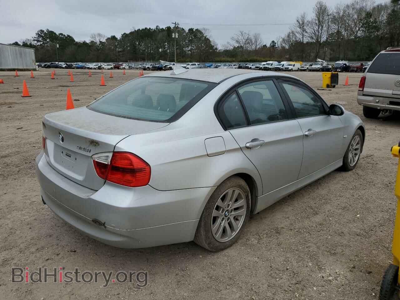2007 BMW 3 SERIES - VIN: WBAVA33577PV64366 - Фото 3