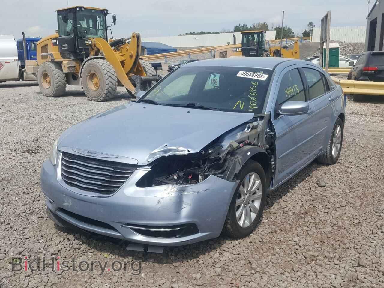 2013 CHRYSLER 200 - VIN: 1C3CCBBB9DN732767 - Фото 2