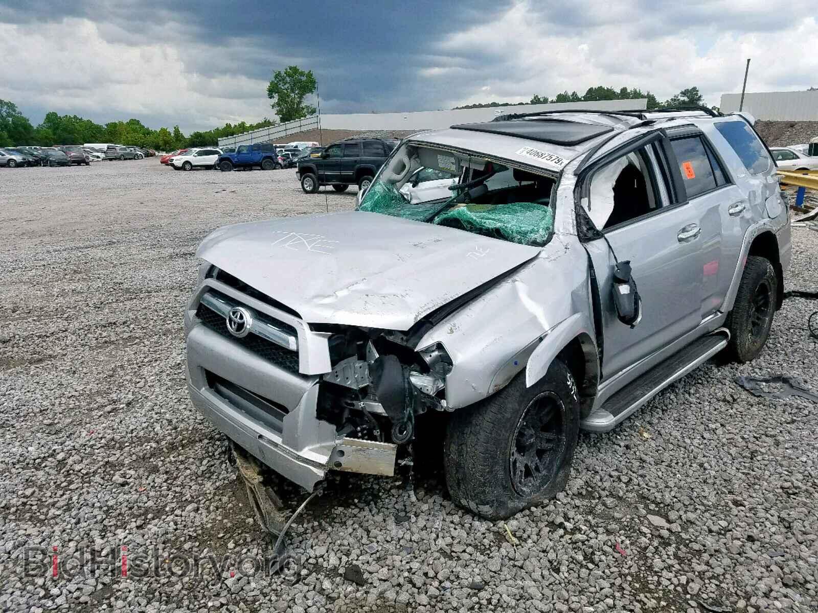 2012 TOYOTA 4RUNNER SR - VIN: JTEBU5JR8C5082425 - Фото 2
