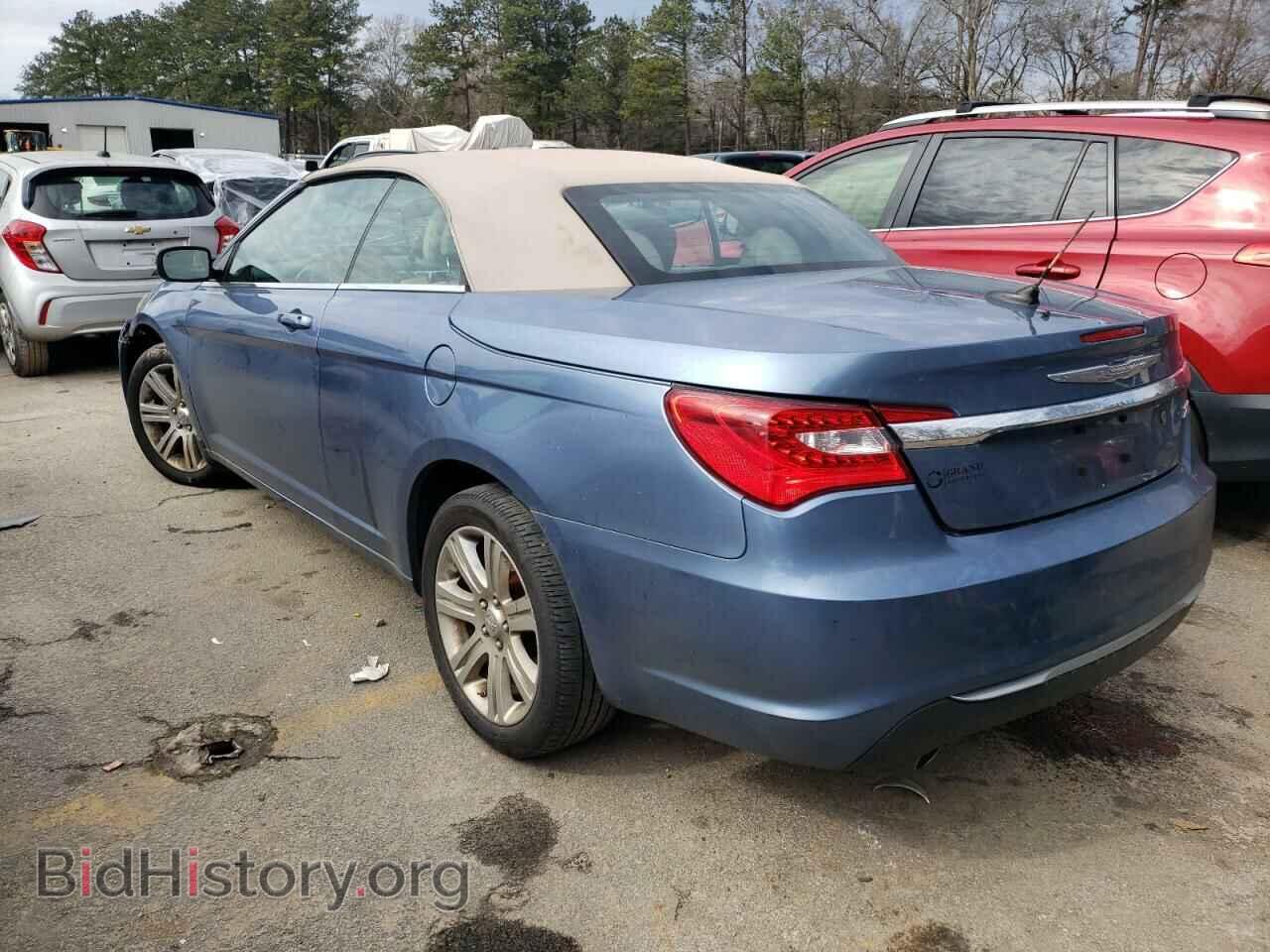 2011 CHRYSLER 200 - VIN: 1C3BC2EG7BN613843 - Фото 2