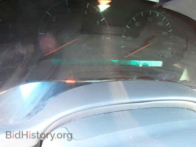 2000 CADILLAC DEVILLE - VIN: 1G6KF5797YU294593 - Photo 8