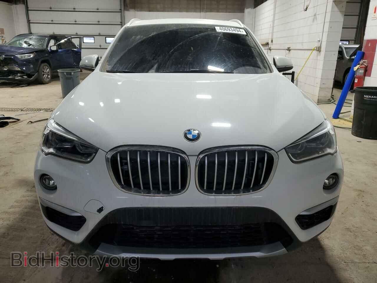 2017 BMW X1 - VIN: WBXHT3C31H5F77920 - Фото 5
