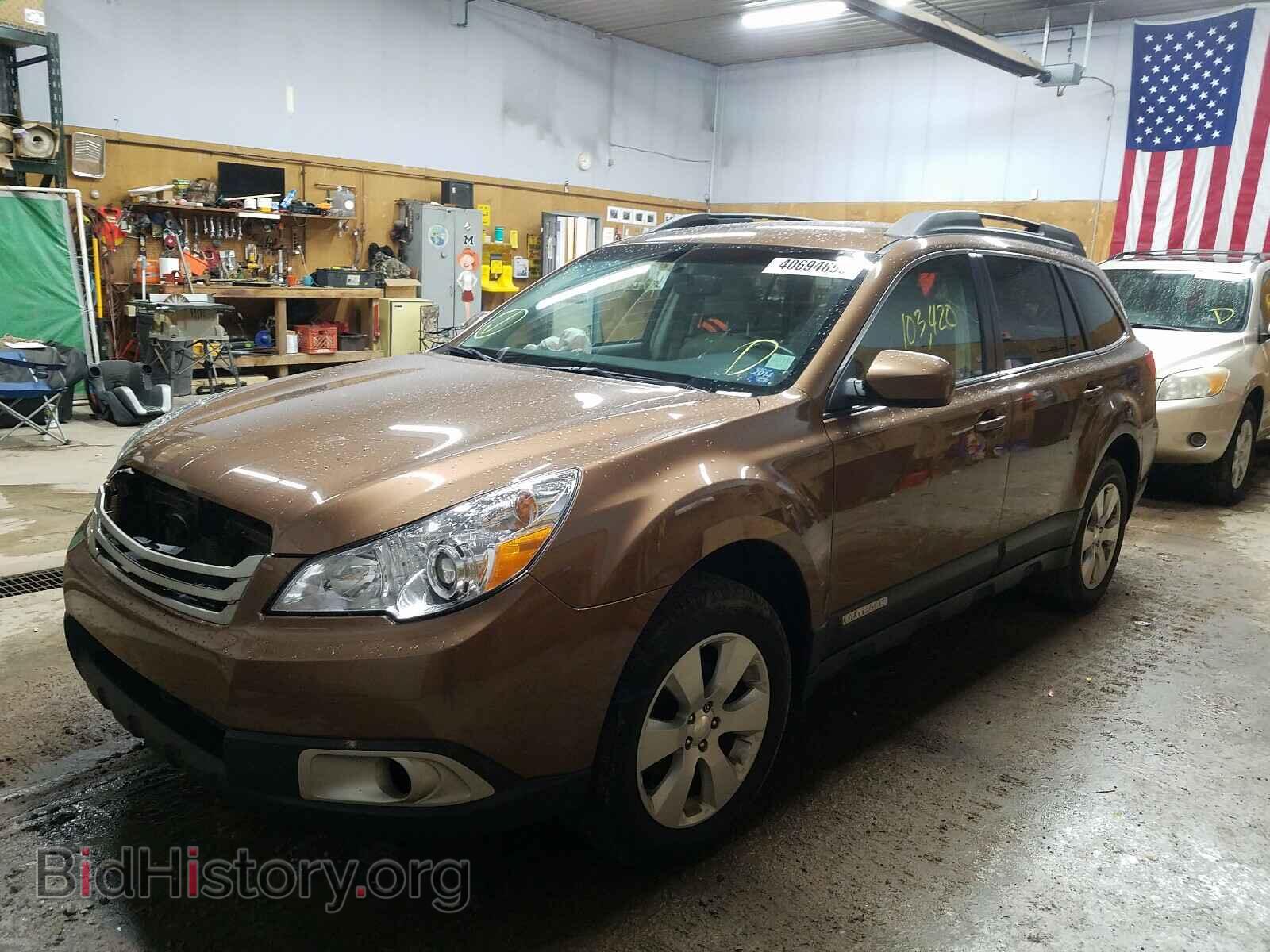 2011 SUBARU OUTBACK - VIN: 4S4BRCCC2B3312209 - Photo 2