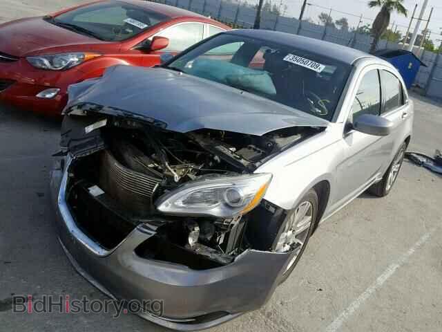 2013 CHRYSLER 200 - VIN: 1C3CCBAB9DN698718 - Photo 2