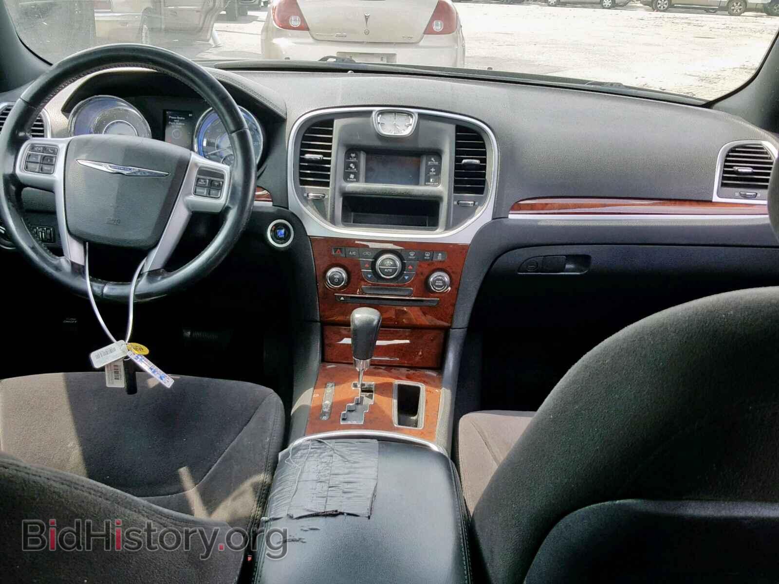 2012 CHRYSLER 300 - VIN: 2C3CCAAG0CH104868 - Фото 9