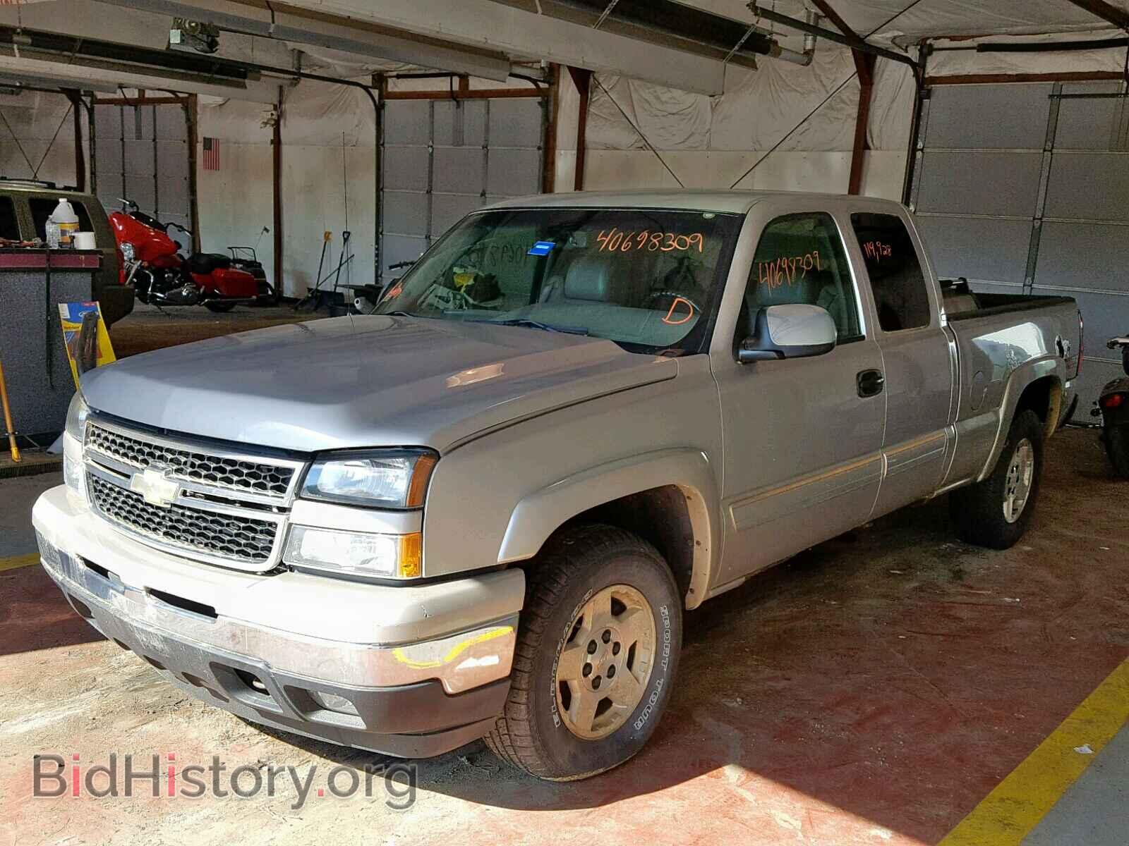 2006 CHEVROLET SILVERADO - VIN: 2GCEK19B661339286 - Фото 2