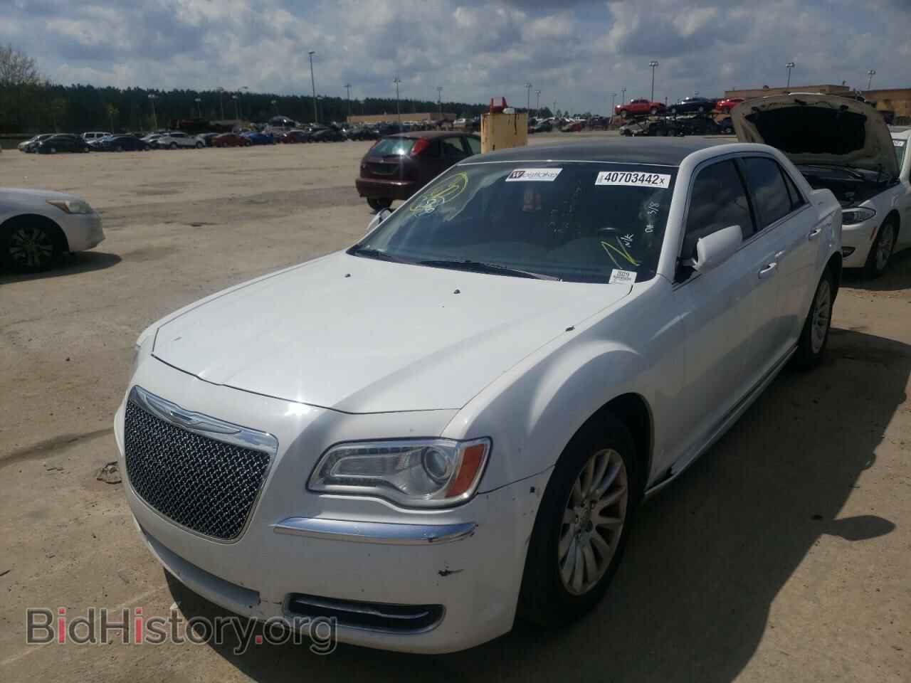 2013 CHRYSLER 300 - VIN: 2C3CCAAG8DH539056 - Фото 2