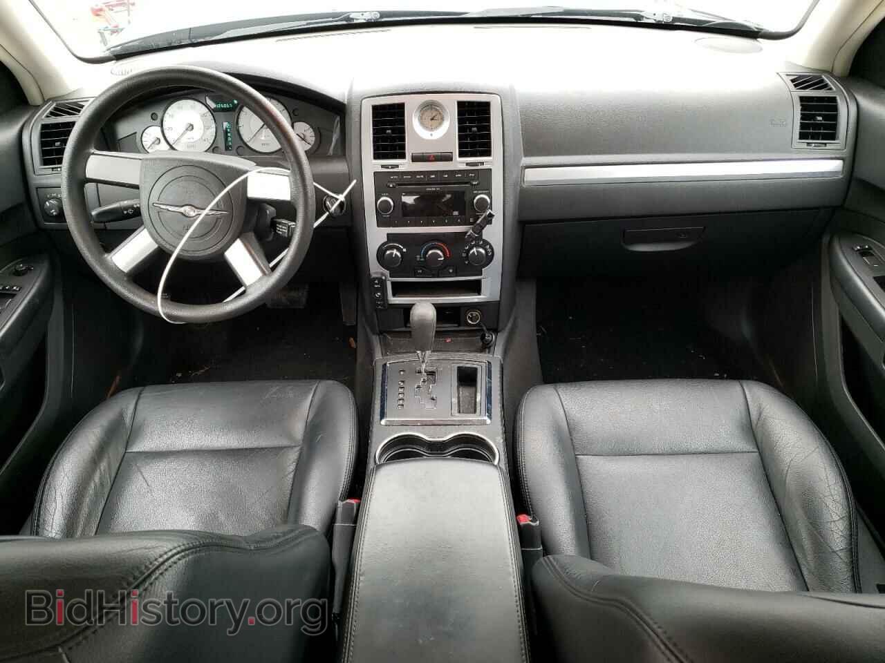 2010 CHRYSLER 300 - VIN: 2C3CA4CD3AH215504 - Фото 8