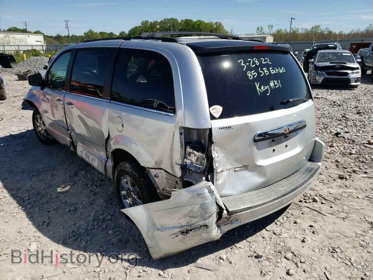 2008 CHRYSLER MINIVAN - VIN: 2A8HR54P48R657455 - Фото 3