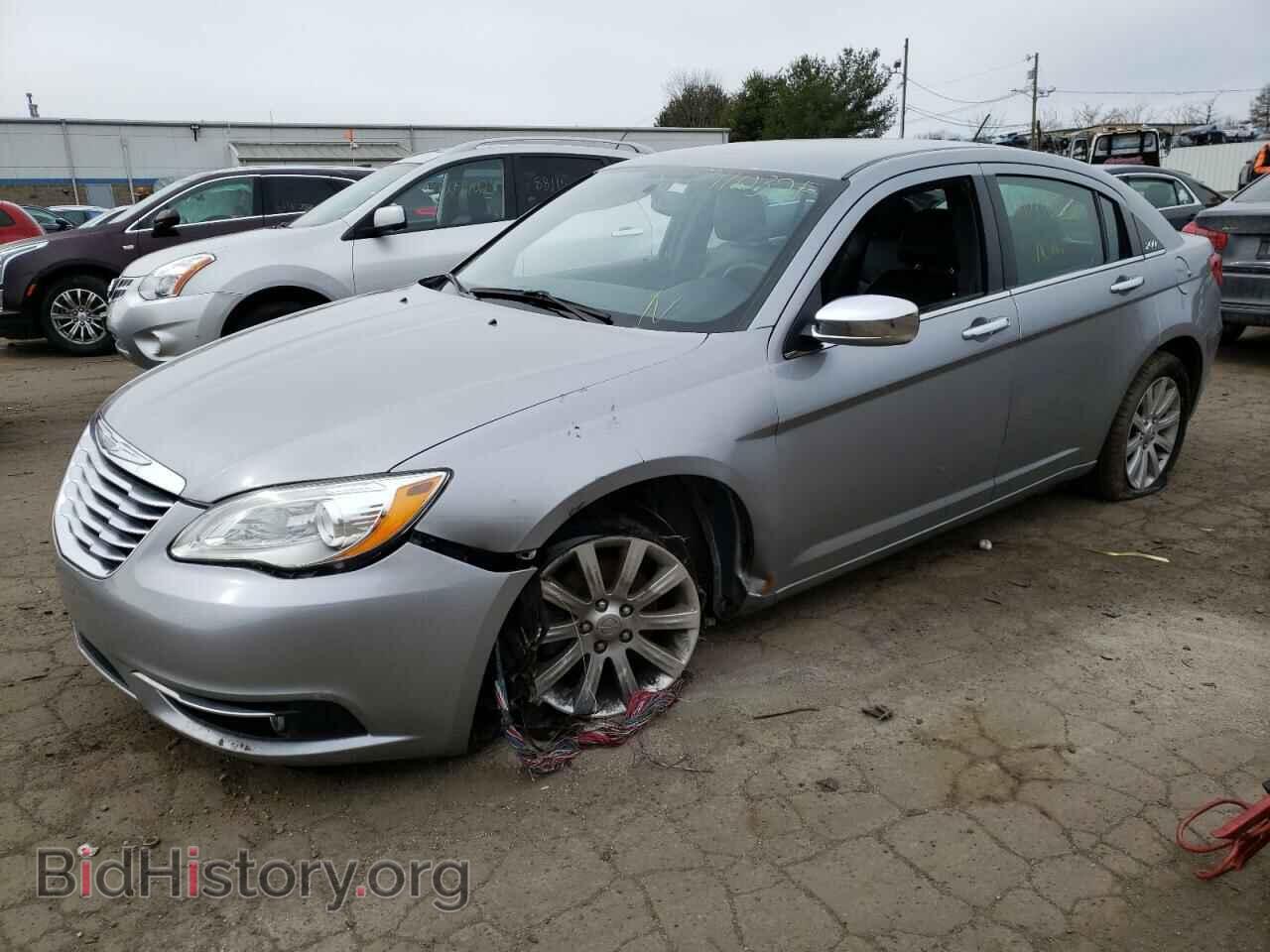 2013 CHRYSLER 200 - VIN: 1C3CCBCG4DN598602 - Фото 2