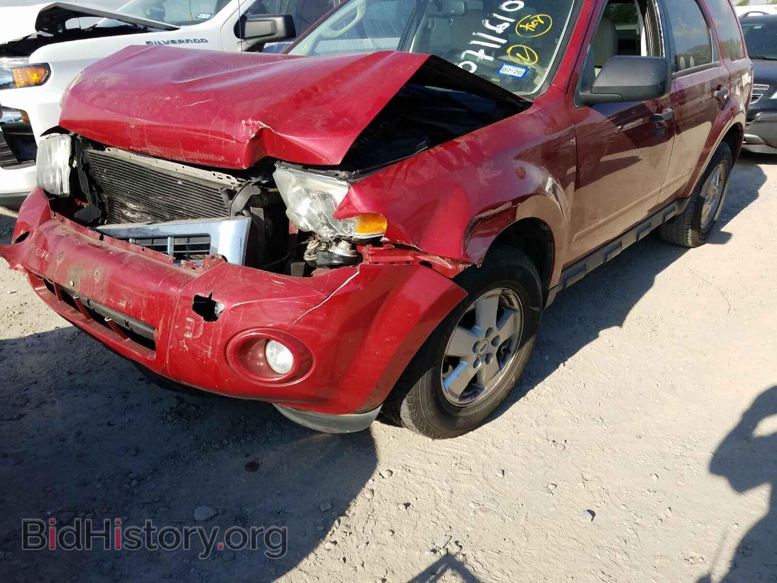 2011 FORD ESCAPE - VIN: 1FMCU0D72BKB27876 - Photo 2