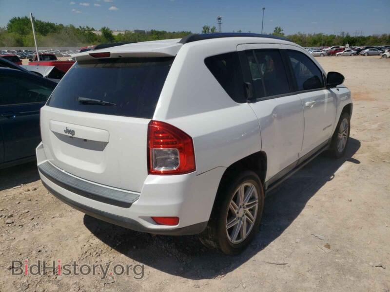 2012 Jeep COMPASS (VIN 1C4NJDBB9CD520395) — фото 4 из 10