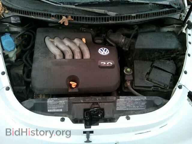 2000 VOLKSWAGEN BEETLE - VIN: 3VWCA21C1YM484930 - Фото 7