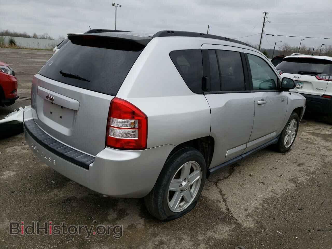 2010 JEEP COMPASS - VIN: 1J4NT1FA3AD621272 - Photo 4