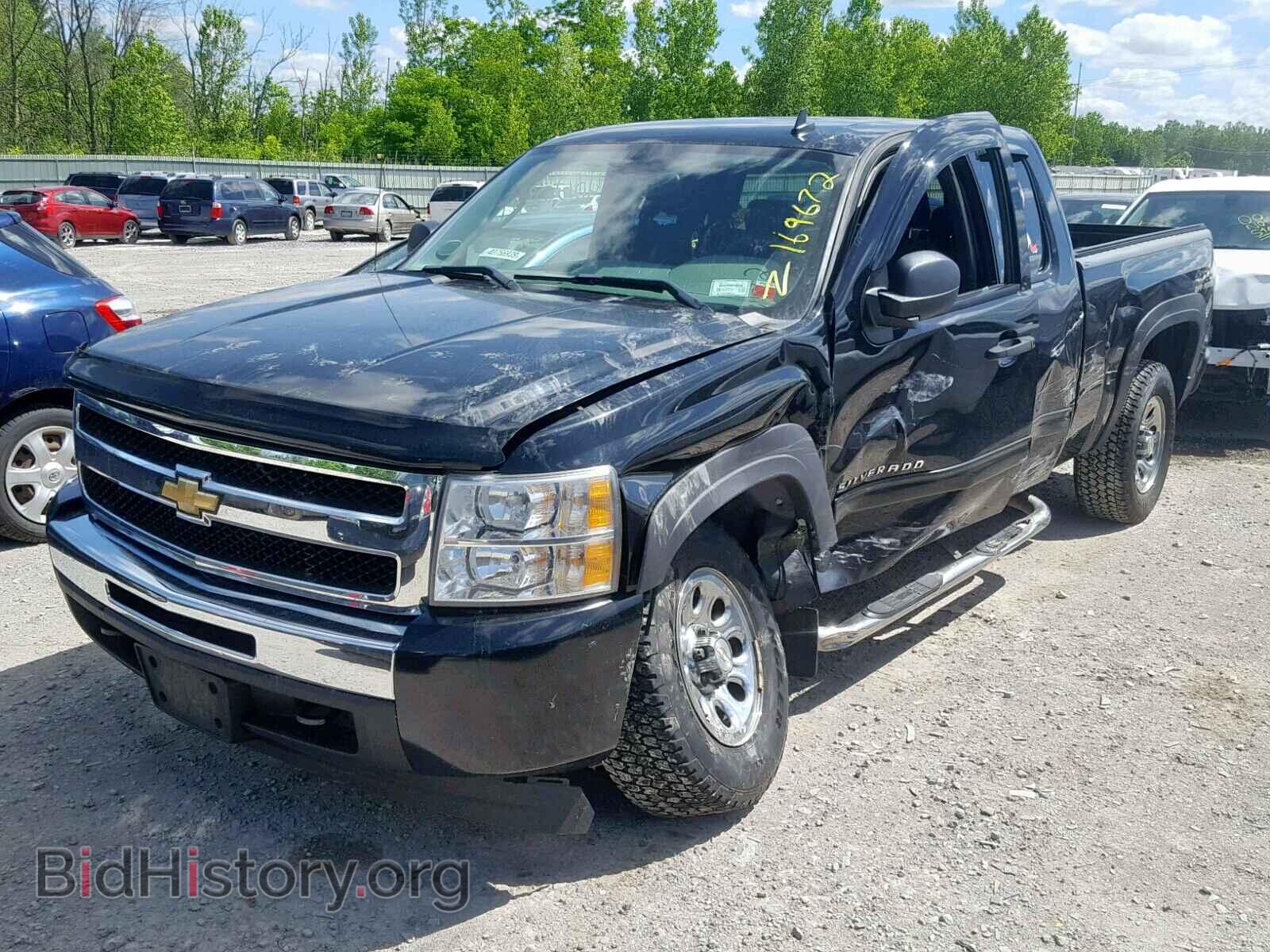 2011 CHEVROLET SILVERADO - VIN: 1GCRKREA8BZ422619 - Photo 2
