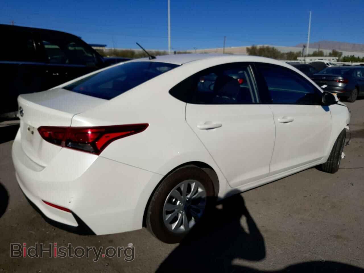 2018 HYUNDAI ACCENT - VIN: 3KPC24A32JE014241 - Фото 3