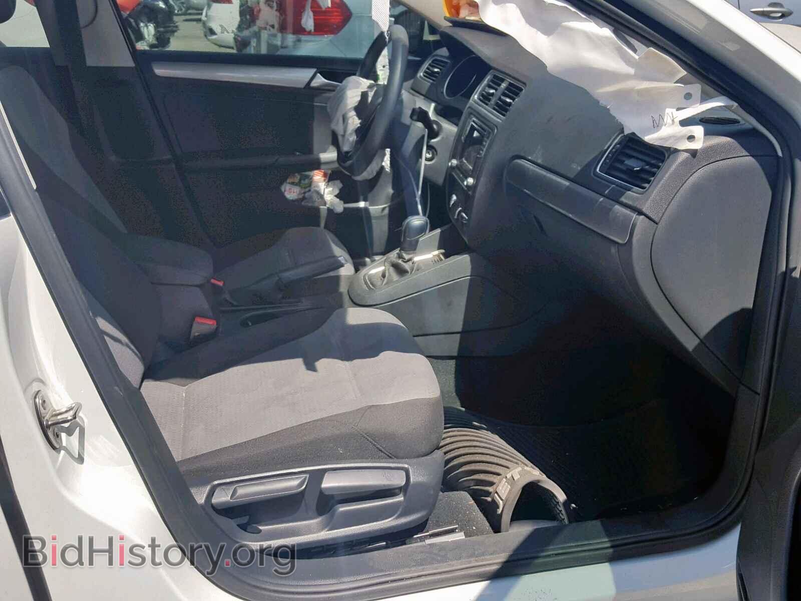 2017 VOLKSWAGEN JETTA - VIN: 3VW2B7AJ4HM363068 - Фото 5