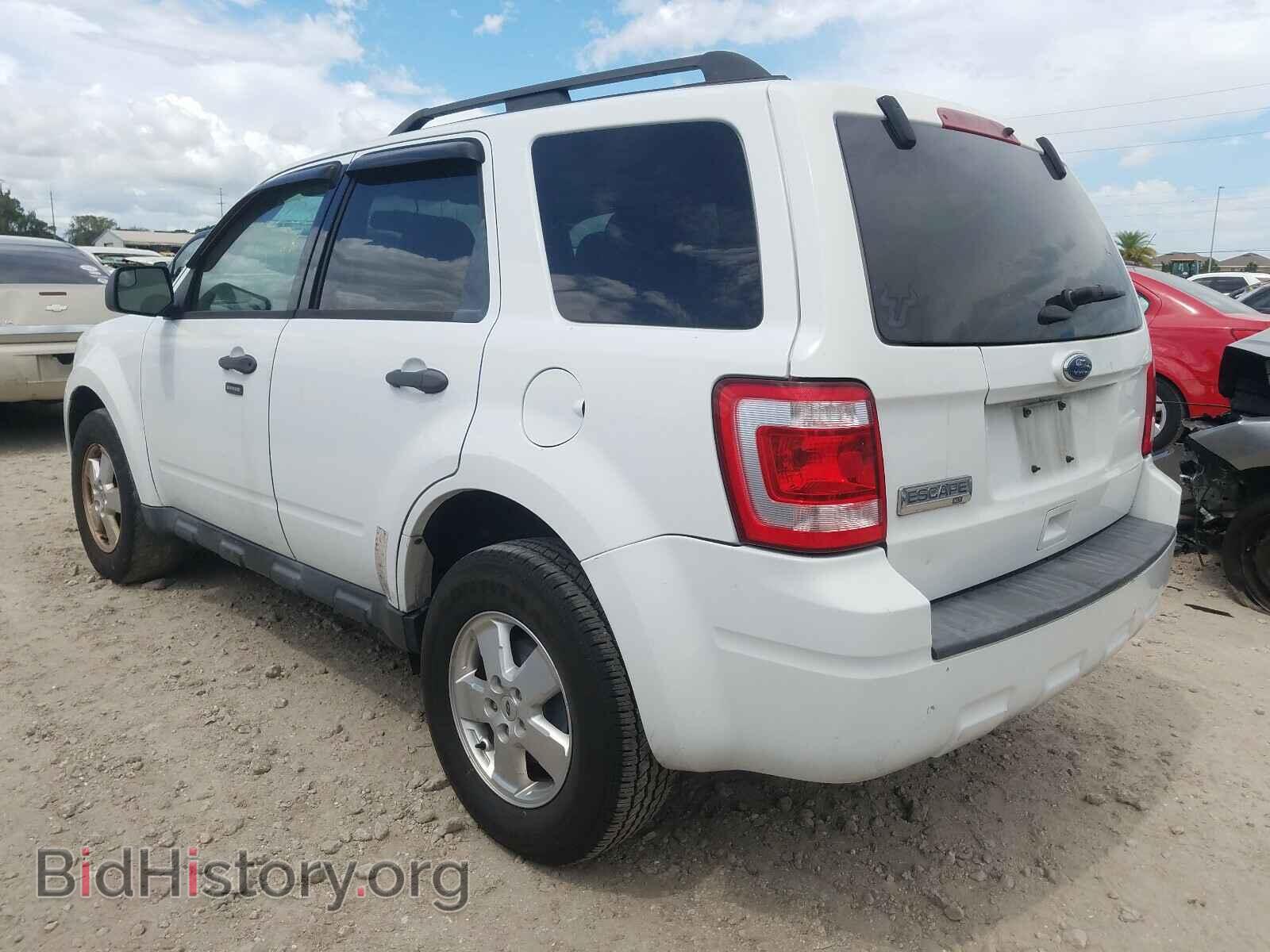 2011 FORD ESCAPE - VIN: 1FMCU0D77BKC24717 - Фото 3