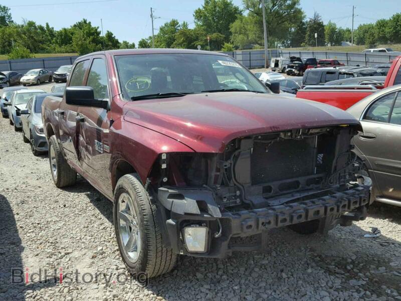 2017 RAM 1500 ST (VIN 1C6RR7KT2HS527977) — photo 1 of 10, Copart, damage: front end