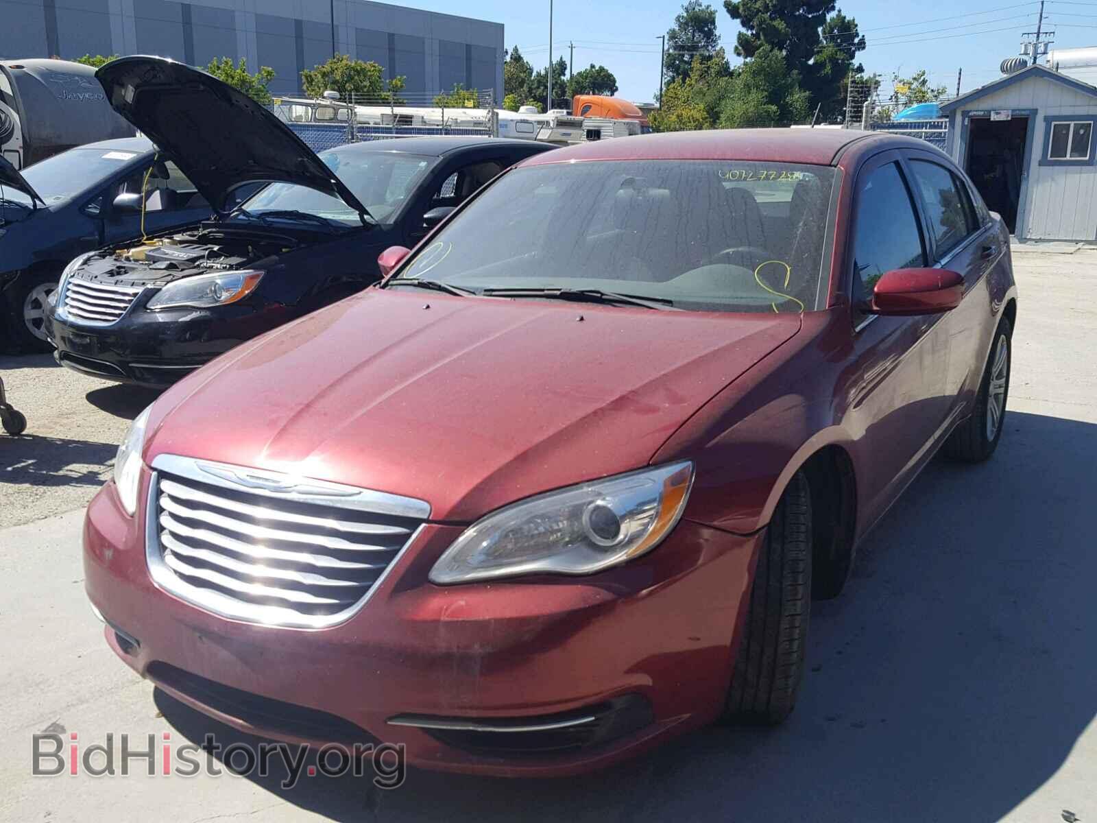 2013 CHRYSLER 200 - VIN: 1C3CCBAB7DN762254 - Фото 2
