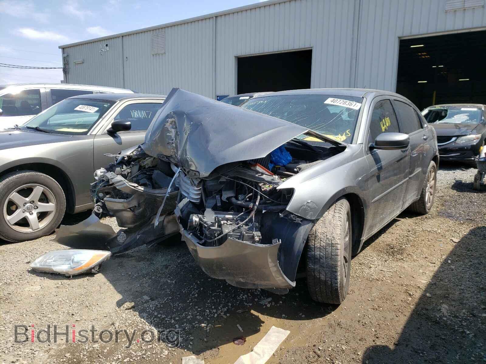 2013 CHRYSLER 200 - VIN: 1C3CCBBB7DN589818 - Фото 2