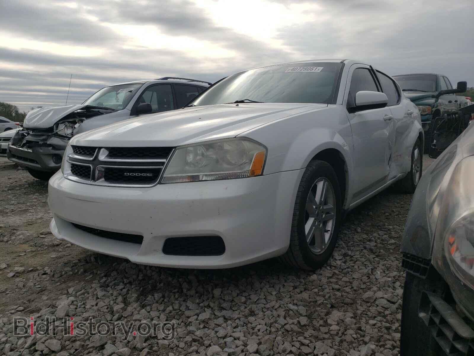 2011 DODGE AVENGER - VIN: 1B3BD1FB1BN555882 - Фото 2