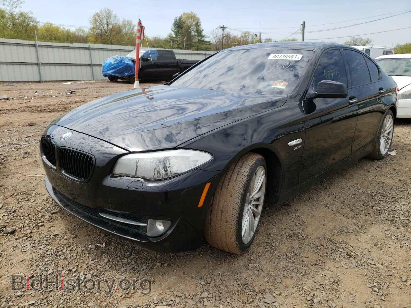 2011 BMW 5 SERIES - VIN: WBAFU9C50BC784592 - Фото 2