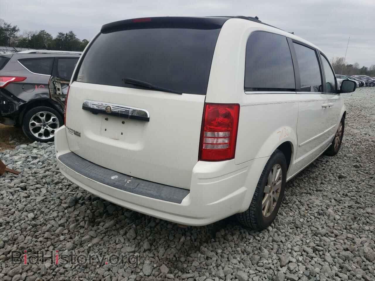 2008 CHRYSLER MINIVAN - VIN: 2A8HR54PX8R644855 - Фото 4