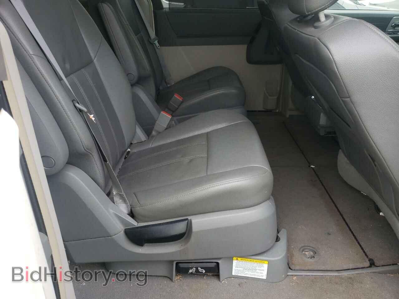 2008 CHRYSLER MINIVAN - VIN: 2A8HR54PX8R644855 - Фото 6