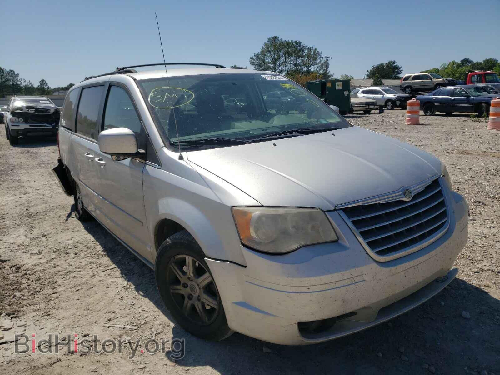 Photo 2A4RR5D11AR132134 - CHRYSLER MINIVAN 2010