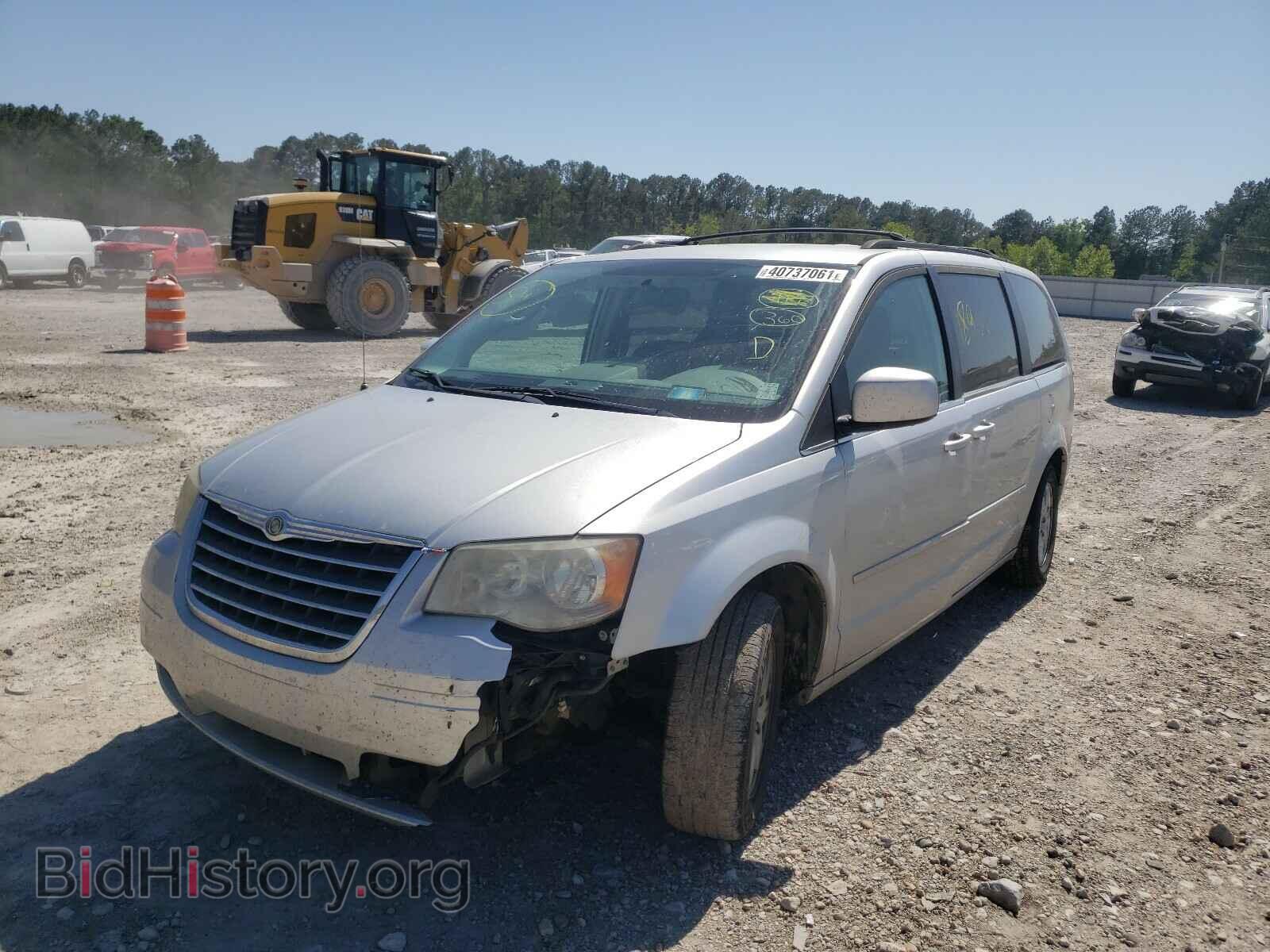 2010 CHRYSLER MINIVAN - VIN: 2A4RR5D11AR132134 - Фото 2