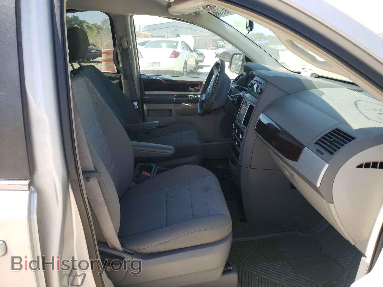 2010 CHRYSLER MINIVAN - VIN: 2A4RR5D11AR132134 - Фото 5