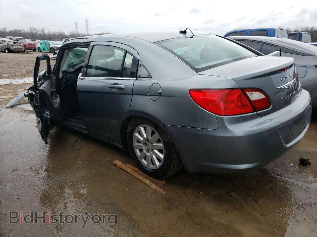 2010 CHRYSLER SEBRING - VIN: 1C3CC4FB9AN147981 - Фото 2
