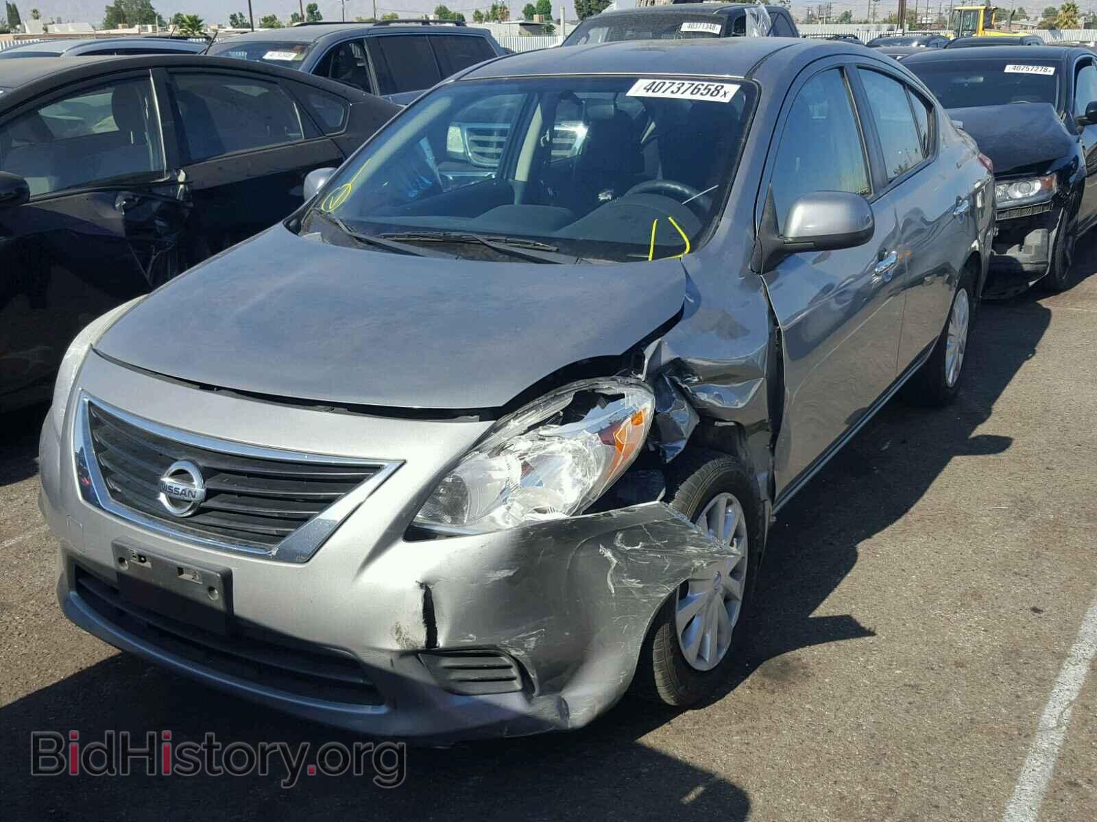 2013 NISSAN VERSA - VIN: 3N1CN7AP1DL855658 - Фото 2