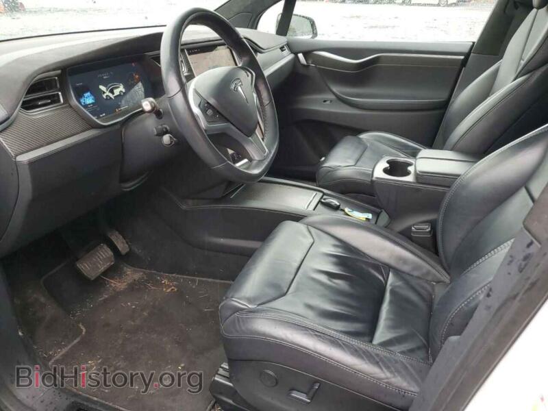 2017 Tesla MODEL X (VIN 5YJXCDE20HF044424) — фото 7 из 12
