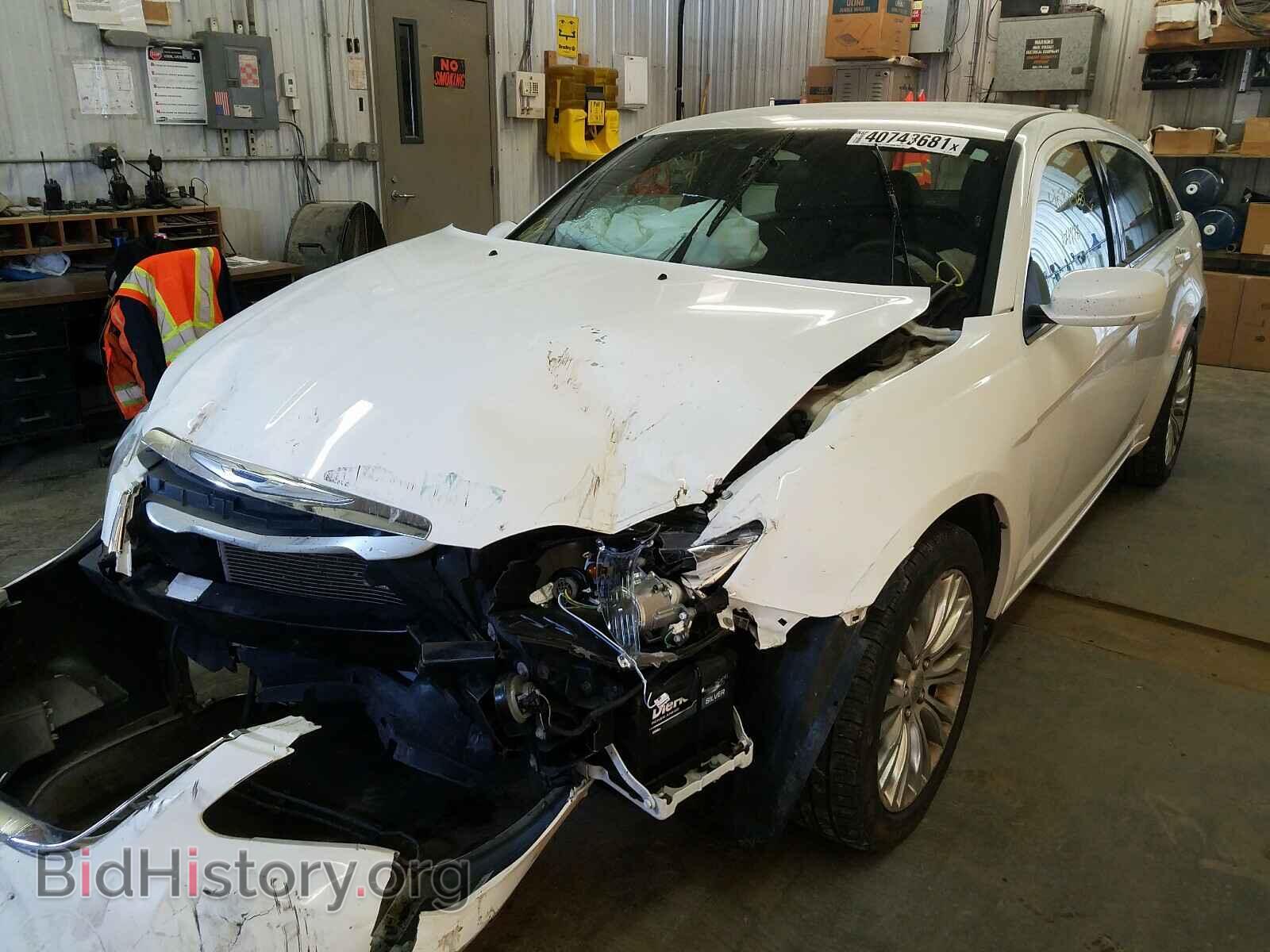 2013 CHRYSLER 200 - VIN: 1C3CCBAB5DN671192 - Photo 2